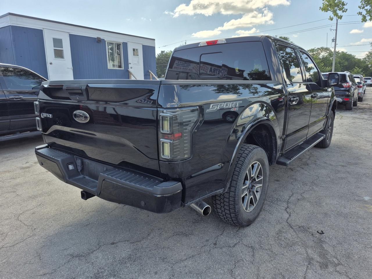 2017 Ford F-150 XLT Photo