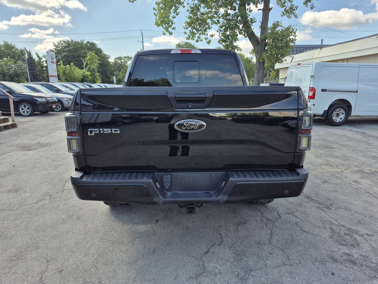 2017 Ford F-150 XLT Photo