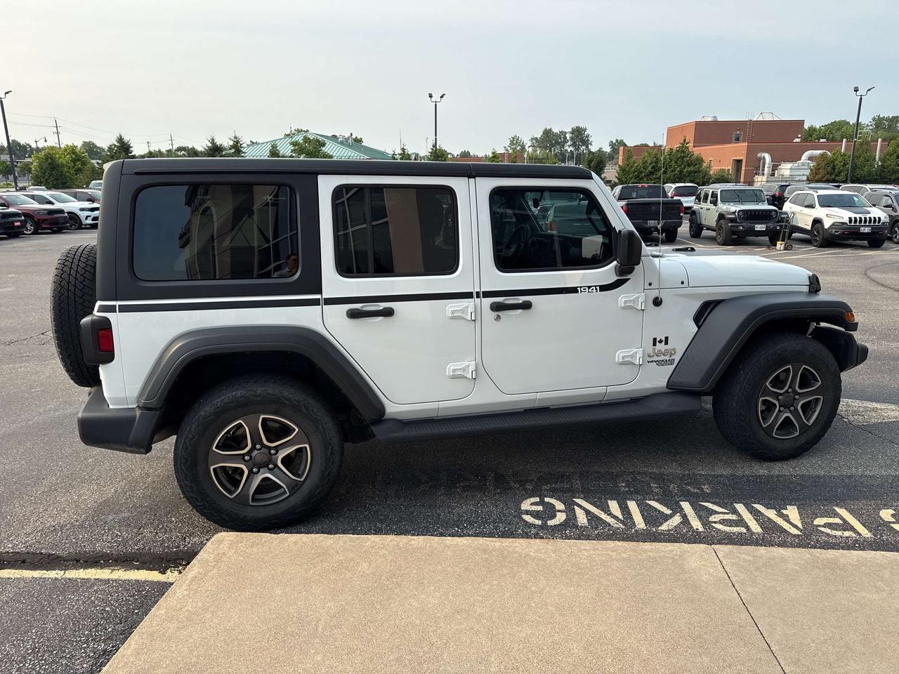 2021 Jeep Wrangler UNLIMITED SPORT Photo