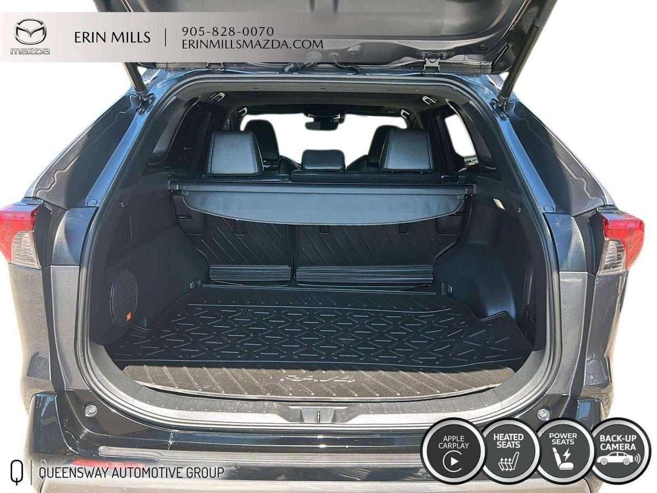 2023 Toyota RAV4 XSE HYBRID // HEATED SEATS // LOW KMS Photo