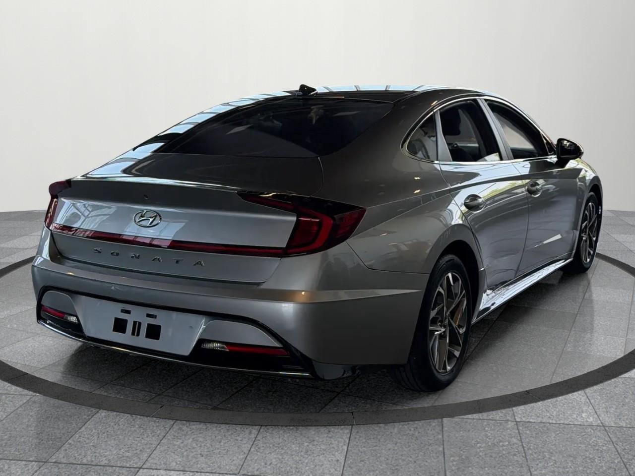 2022 Hyundai Sonata Preferred 4dr Sedan Photo