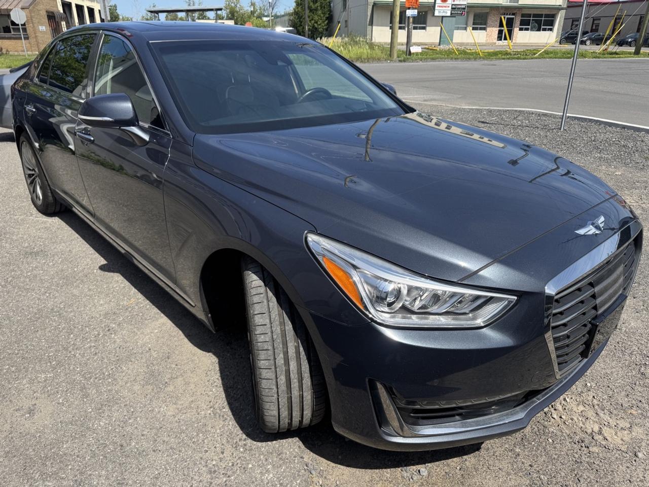 2017 Genesis G90 3.3T Premium Photo