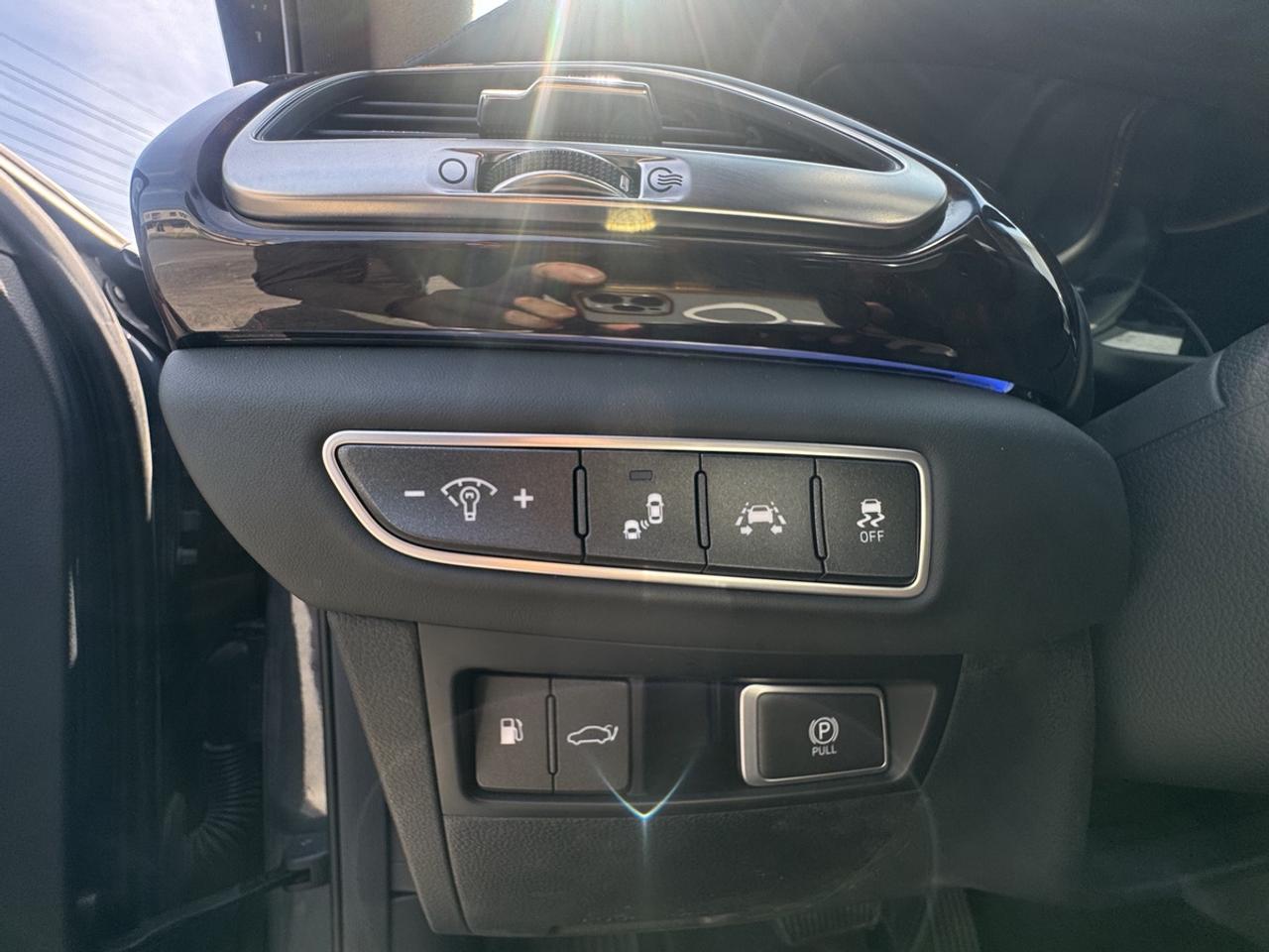 2017 Genesis G90 3.3T Premium Photo