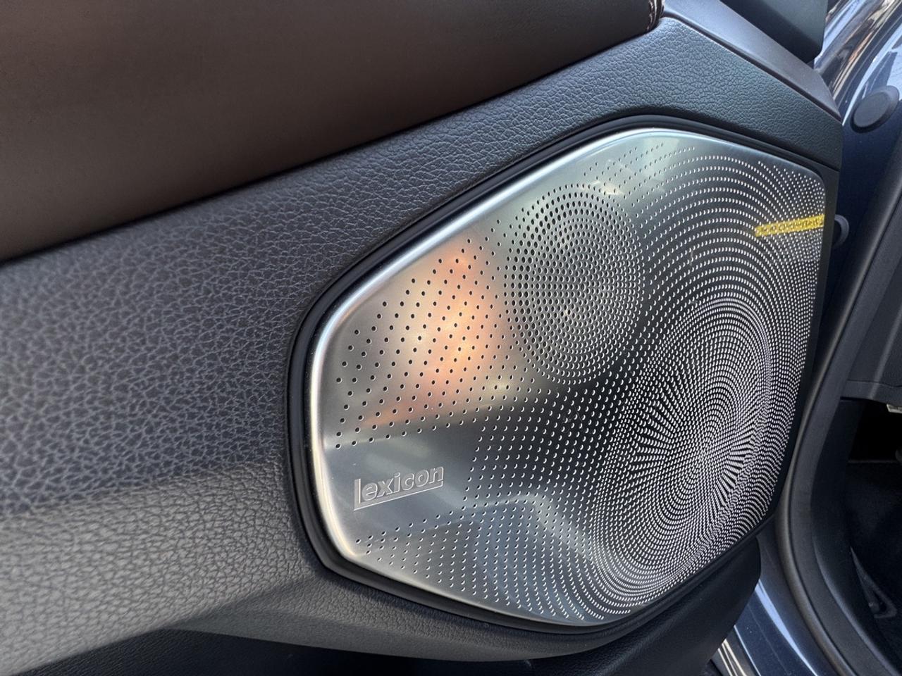 2017 Genesis G90 3.3T Premium Photo