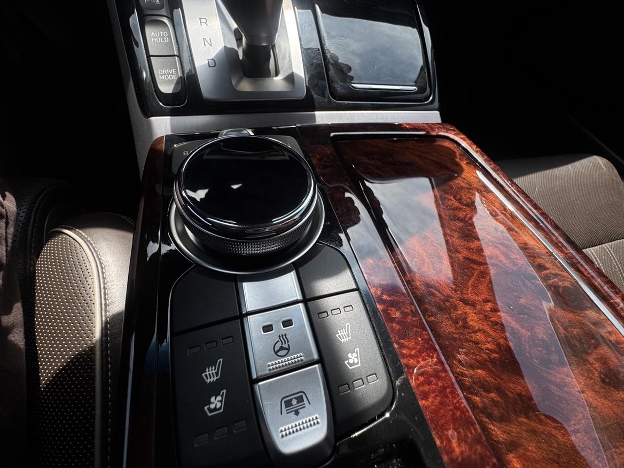 2017 Genesis G90 3.3T Premium Photo