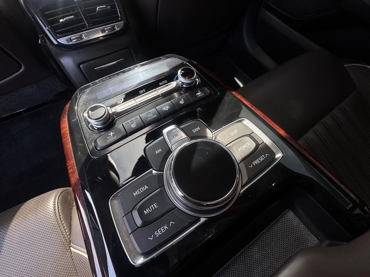 2017 Genesis G90 3.3T Premium Photo