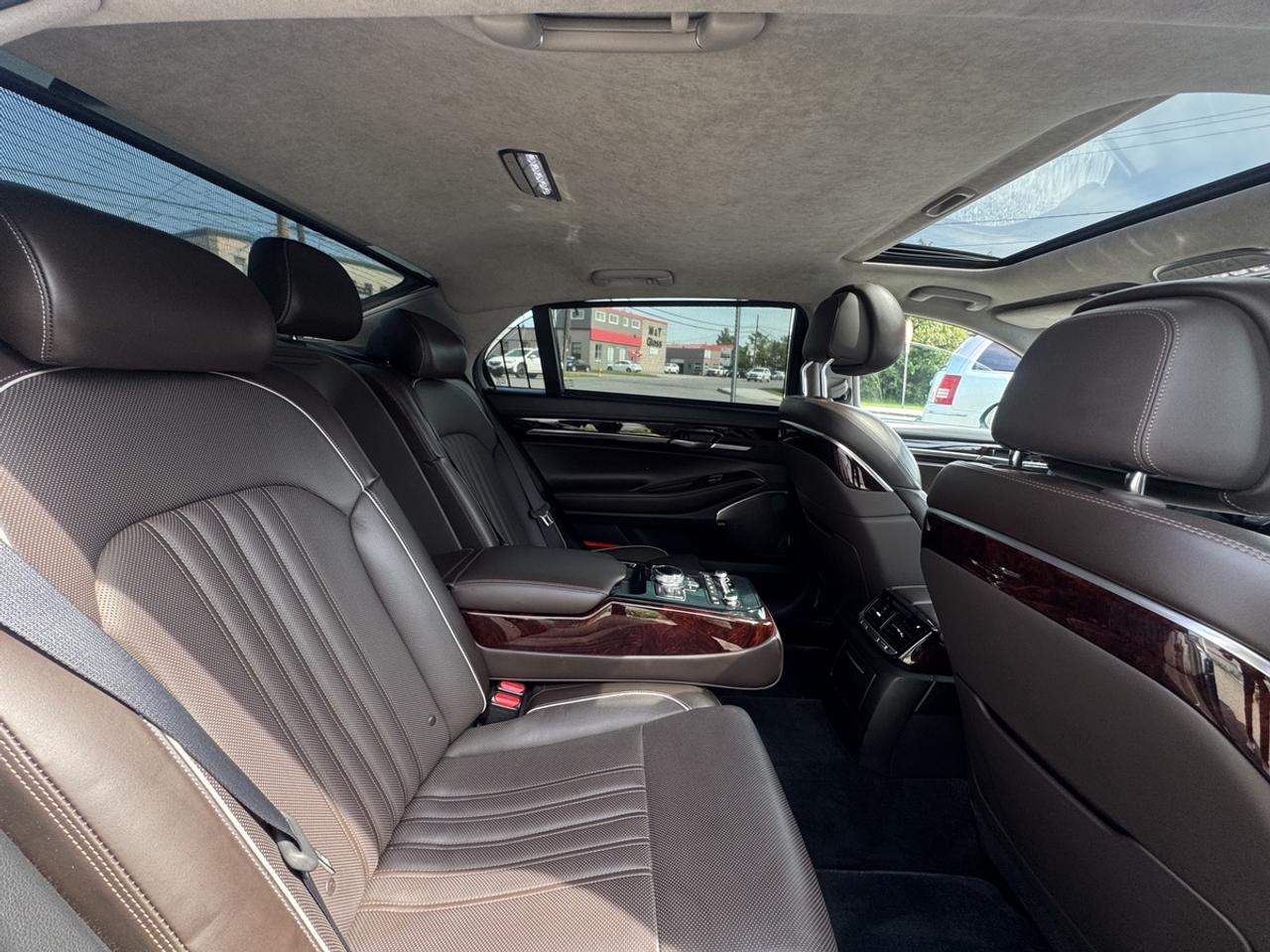 2017 Genesis G90 3.3T Premium Photo