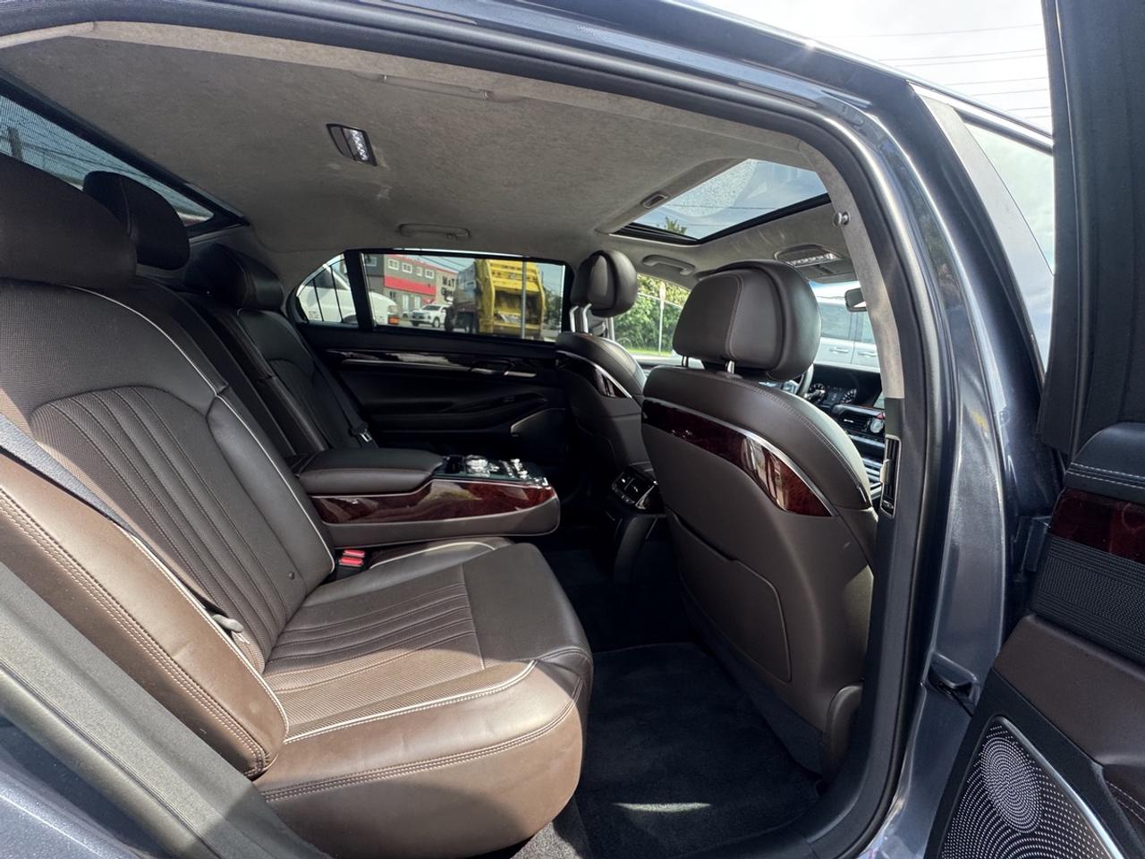 2017 Genesis G90 3.3T Premium Photo