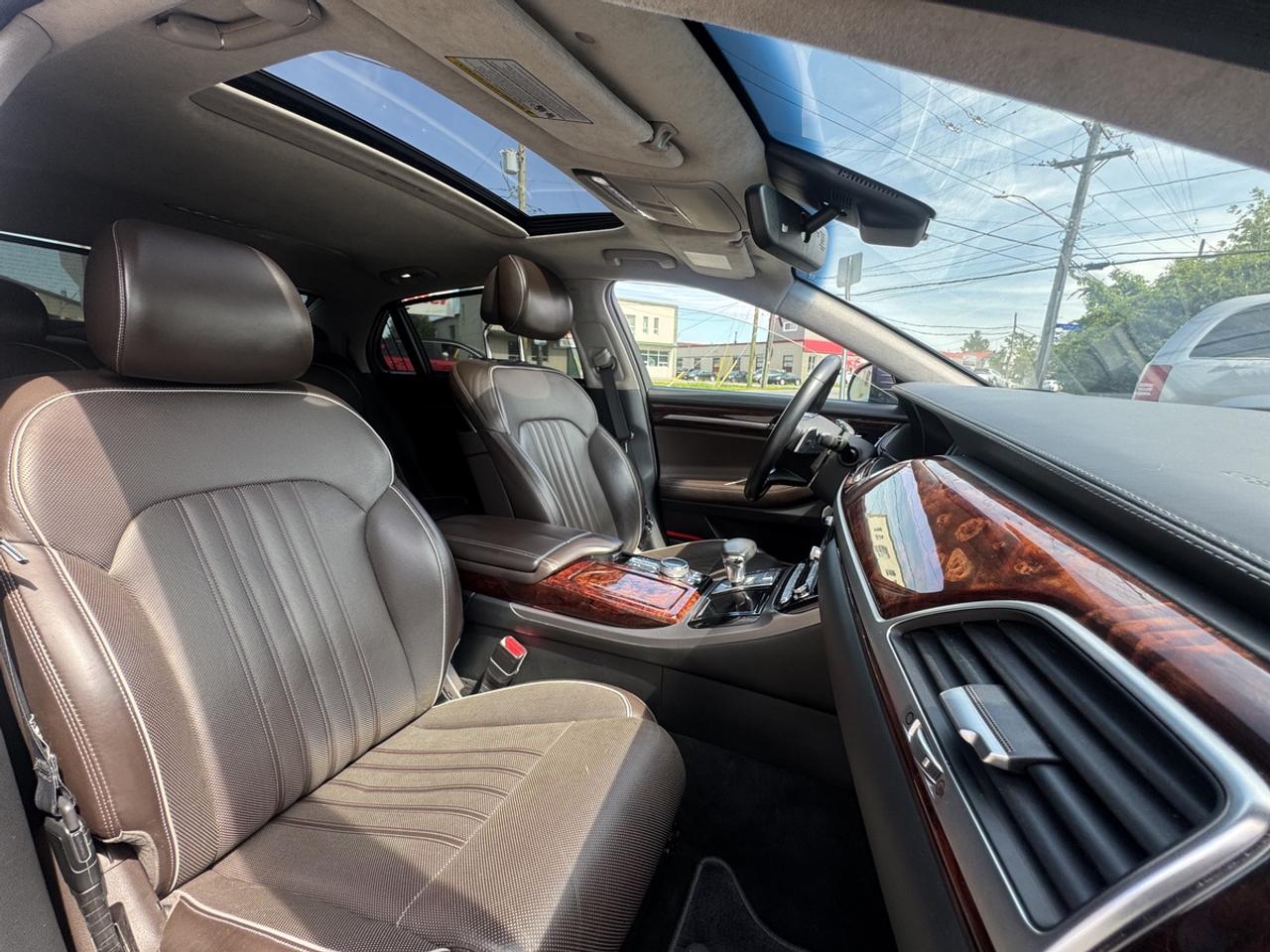 2017 Genesis G90 3.3T Premium Photo