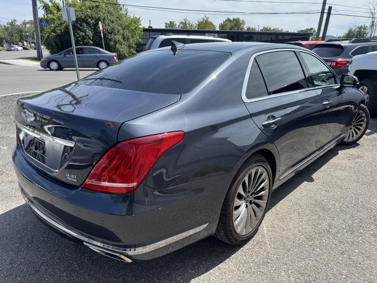 2017 Genesis G90 3.3T Premium Photo
