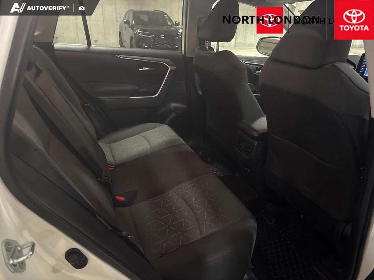 2021 Toyota RAV4 XLE 4dr All-wheel Drive Photo