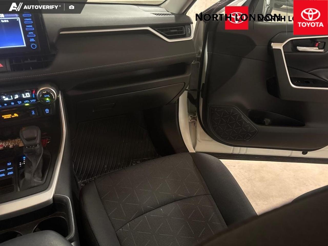 2021 Toyota RAV4 XLE 4dr All-wheel Drive Photo