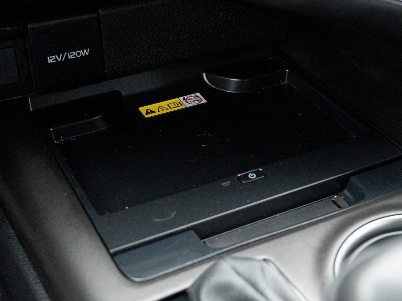 2024 Toyota Camry SE 4dr All-Wheel Drive Sedan Photo