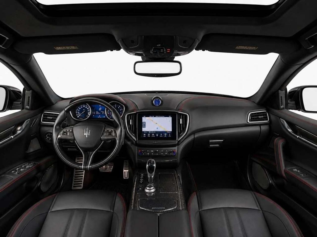 2018 Maserati Ghibli GranSport S Q4   Nero Gloss on Rosso Red Contrast Stitched Leather   Over 3000$ Optional 15-Speaker Bowers & Wilkins  Sou Photo