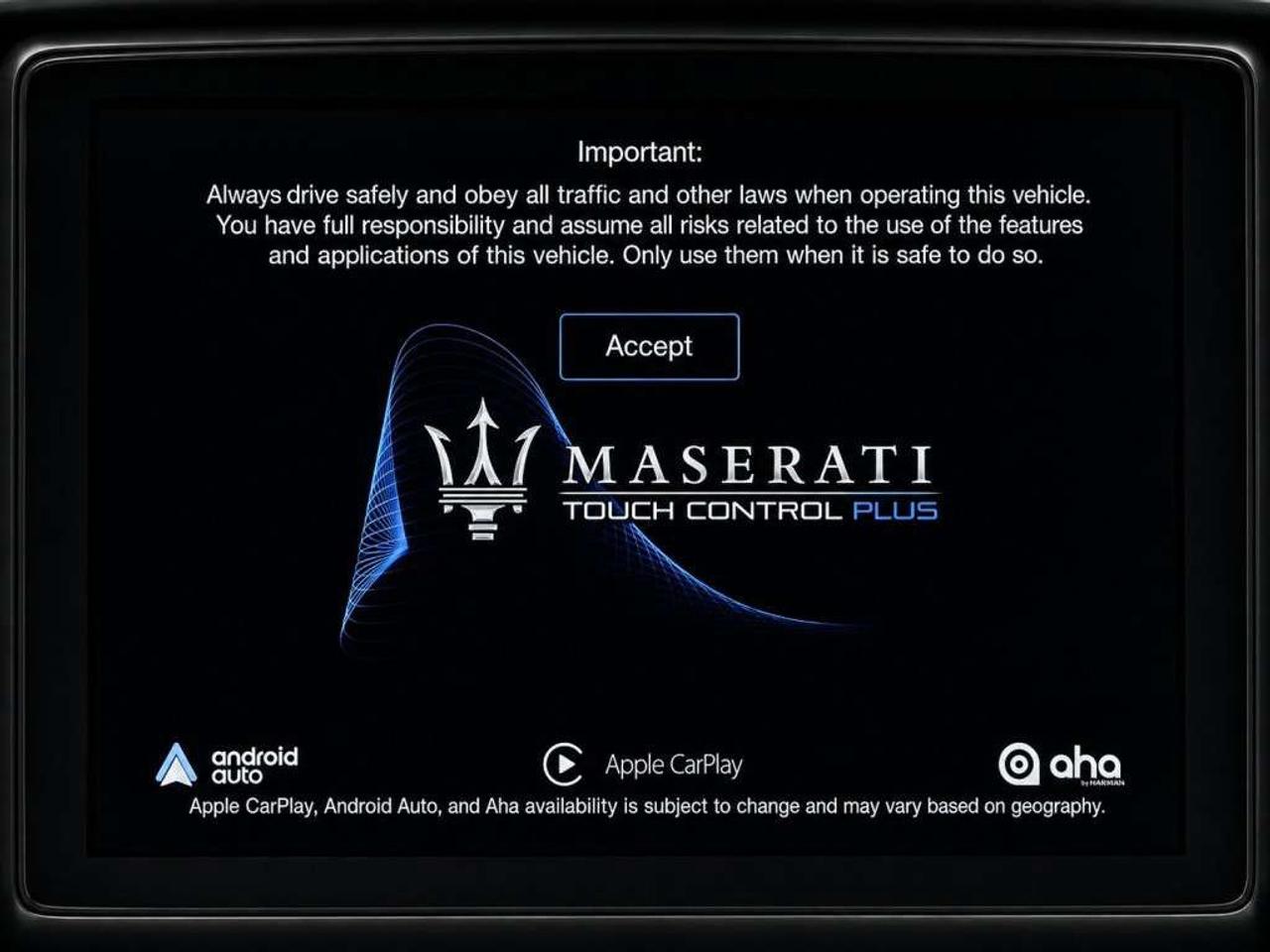 2018 Maserati Ghibli GranSport S Q4   Nero Gloss on Rosso Red Contrast Stitched Leather   Over 3000$ Optional 15-Speaker Bowers & Wilkins  Sou Photo