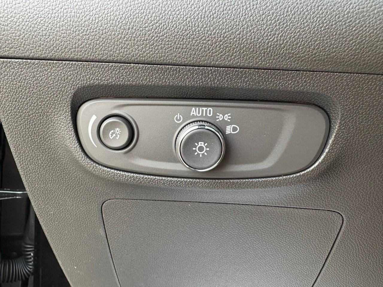 2026 Buick Encore GX Sport Touring AWD Photo