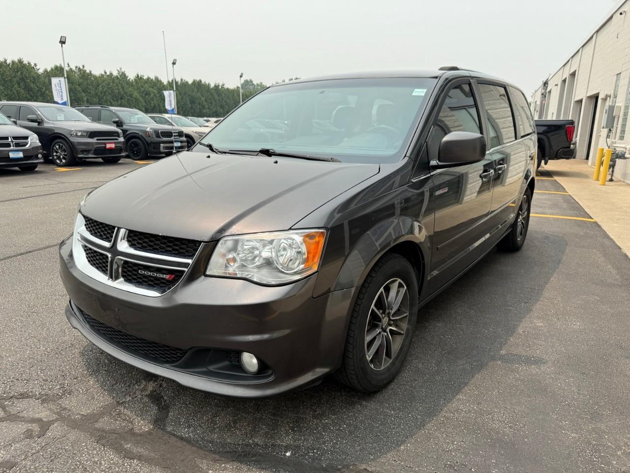 2016 Dodge Grand Caravan SE/SXT Passenger Van Photo