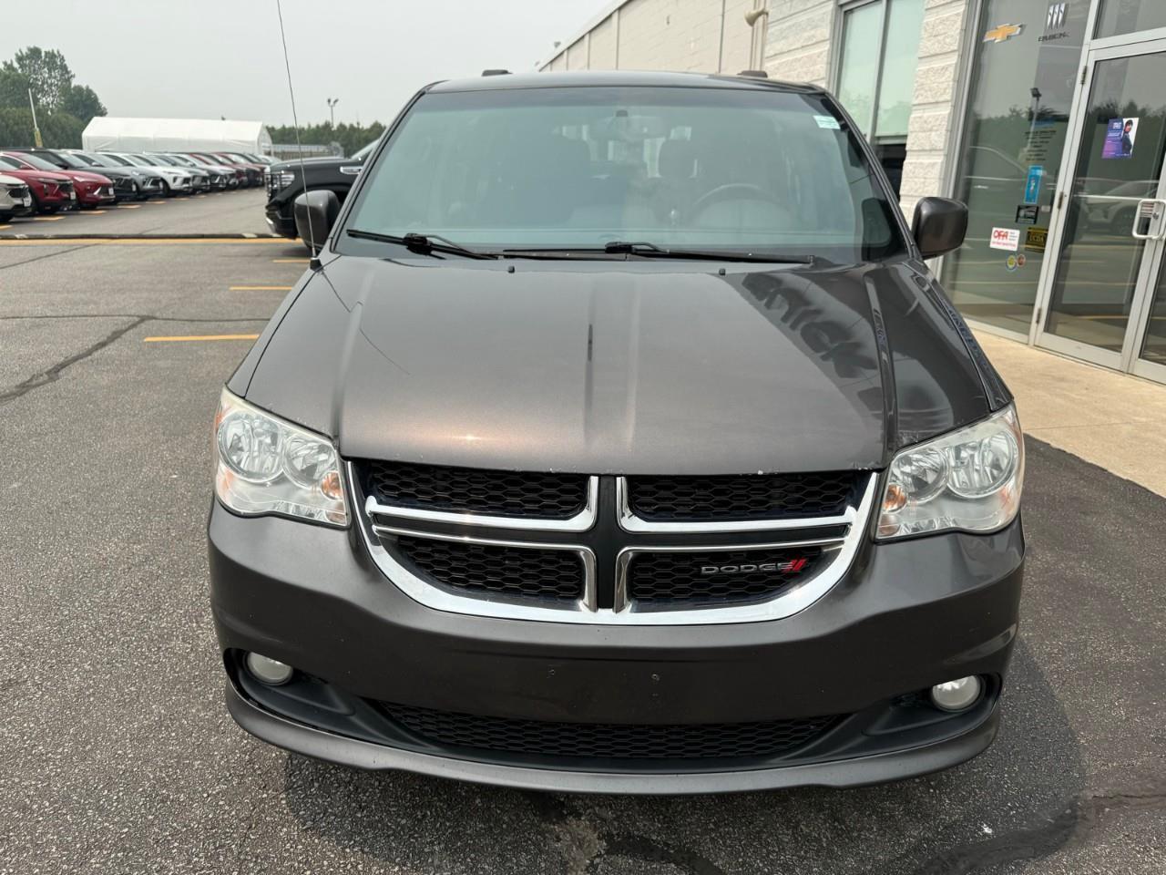 2016 Dodge Grand Caravan SE/SXT Passenger Van Photo