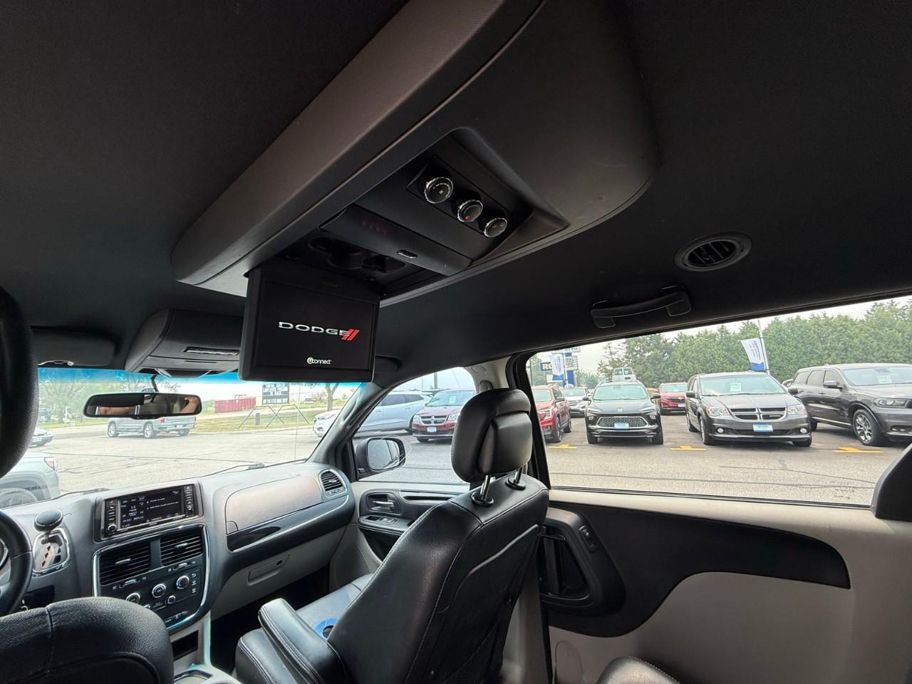 2016 Dodge Grand Caravan SE/SXT Passenger Van Photo