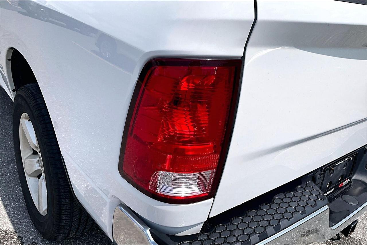 2022 RAM 1500 Classic TRADESMAN 4WD   HEMI V8   ACCIDENT FREE   1 OWNER Photo