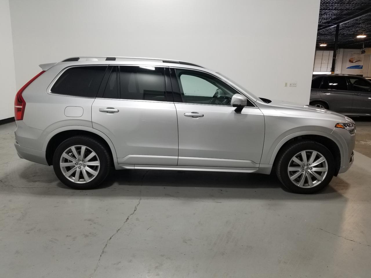 2018 Volvo XC90 T6 Momentum 4dr All-Wheel Drive Photo