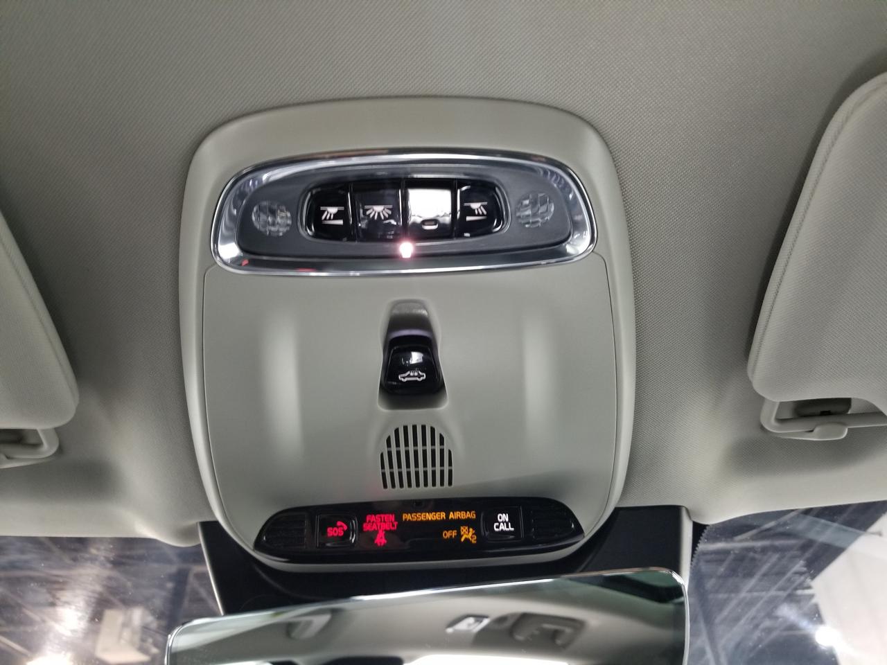 2018 Volvo XC90 T6 Momentum 4dr All-Wheel Drive Photo