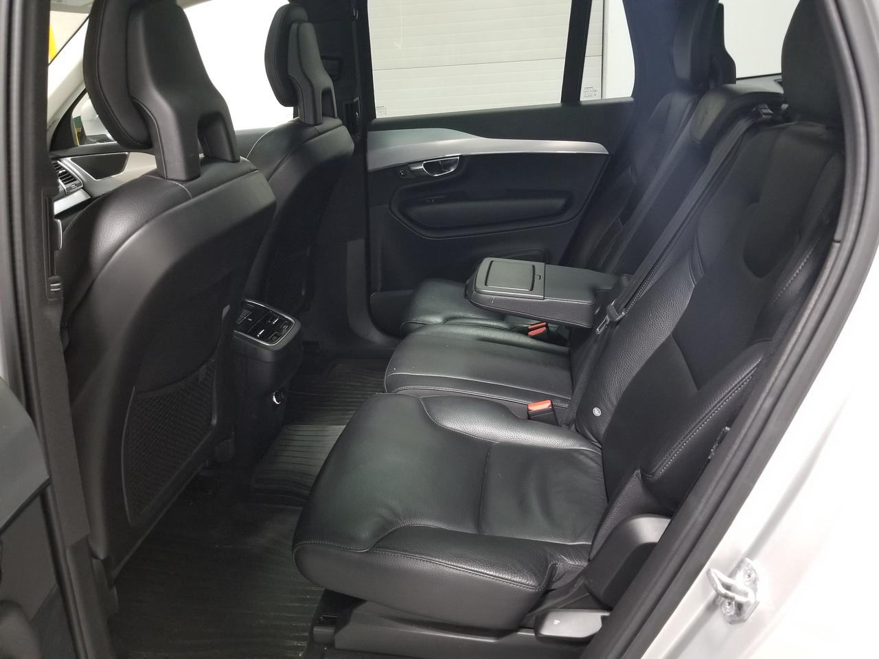 2018 Volvo XC90 T6 Momentum 4dr All-Wheel Drive Photo