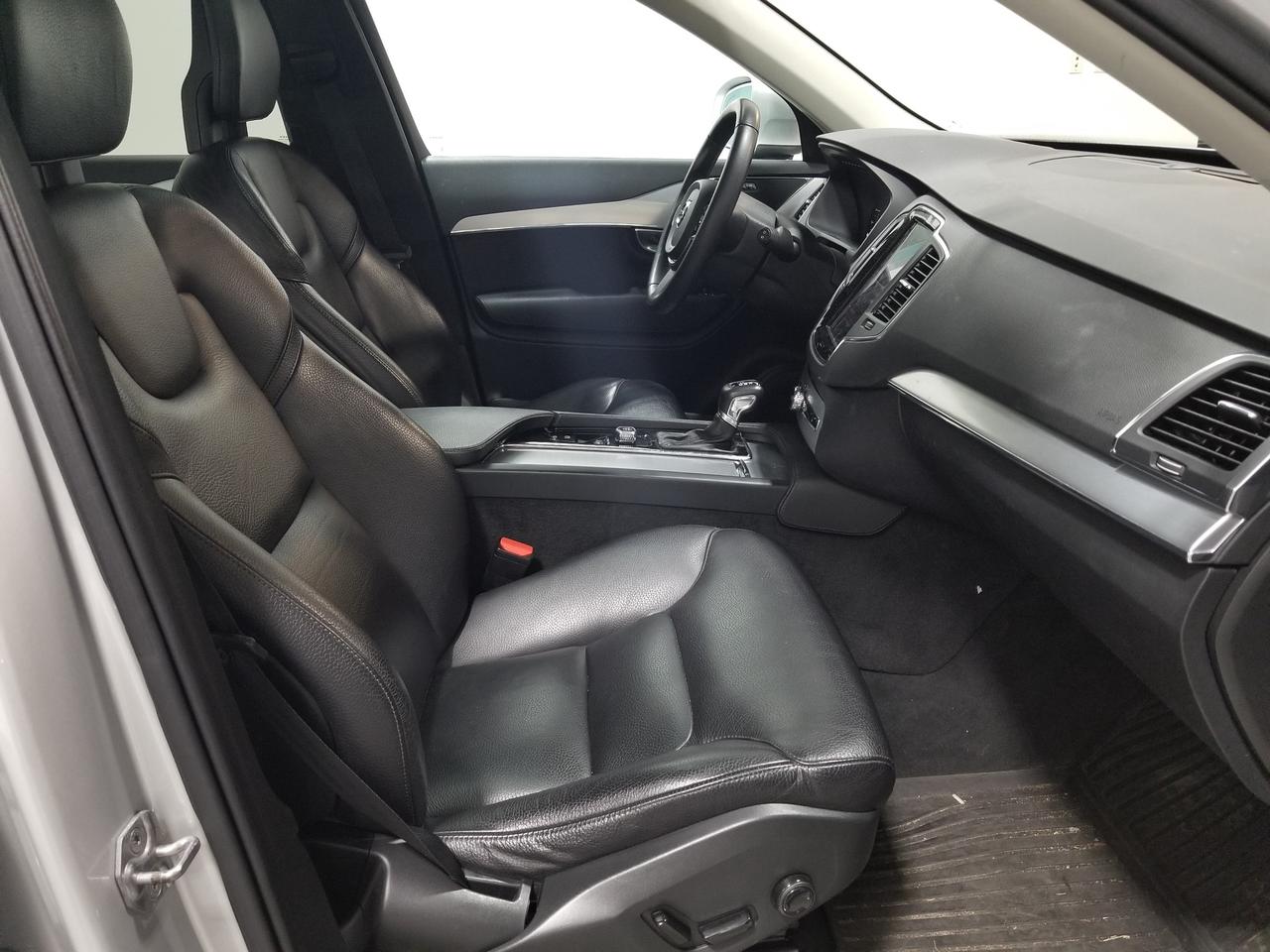 2018 Volvo XC90 T6 Momentum 4dr All-Wheel Drive Photo