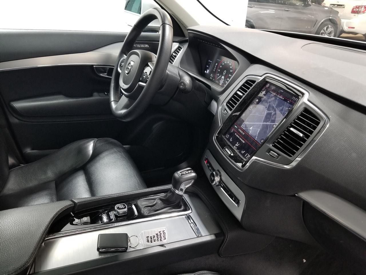 2018 Volvo XC90 T6 Momentum 4dr All-Wheel Drive Photo