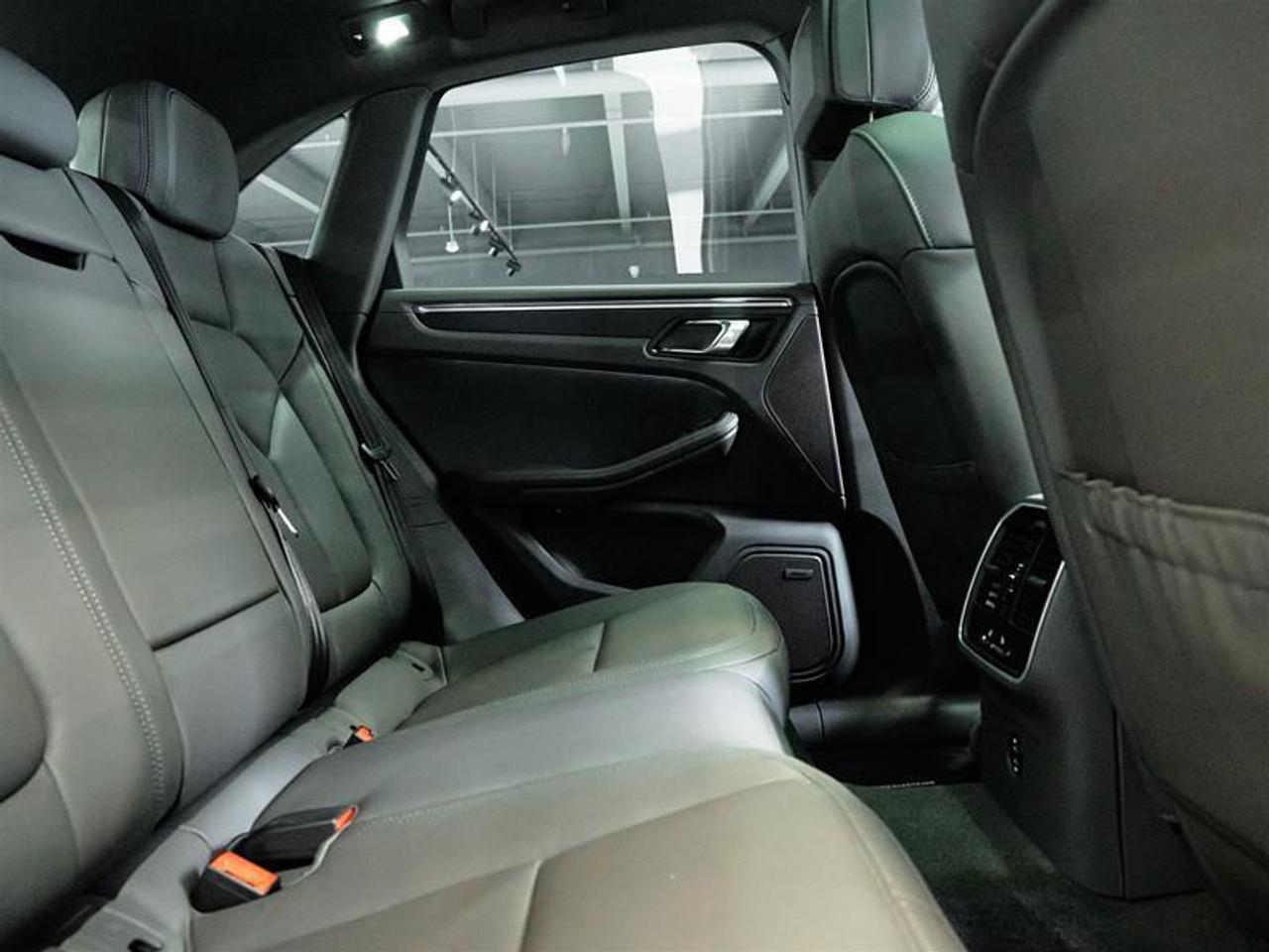 2026 Porsche Macan T AWD Photo