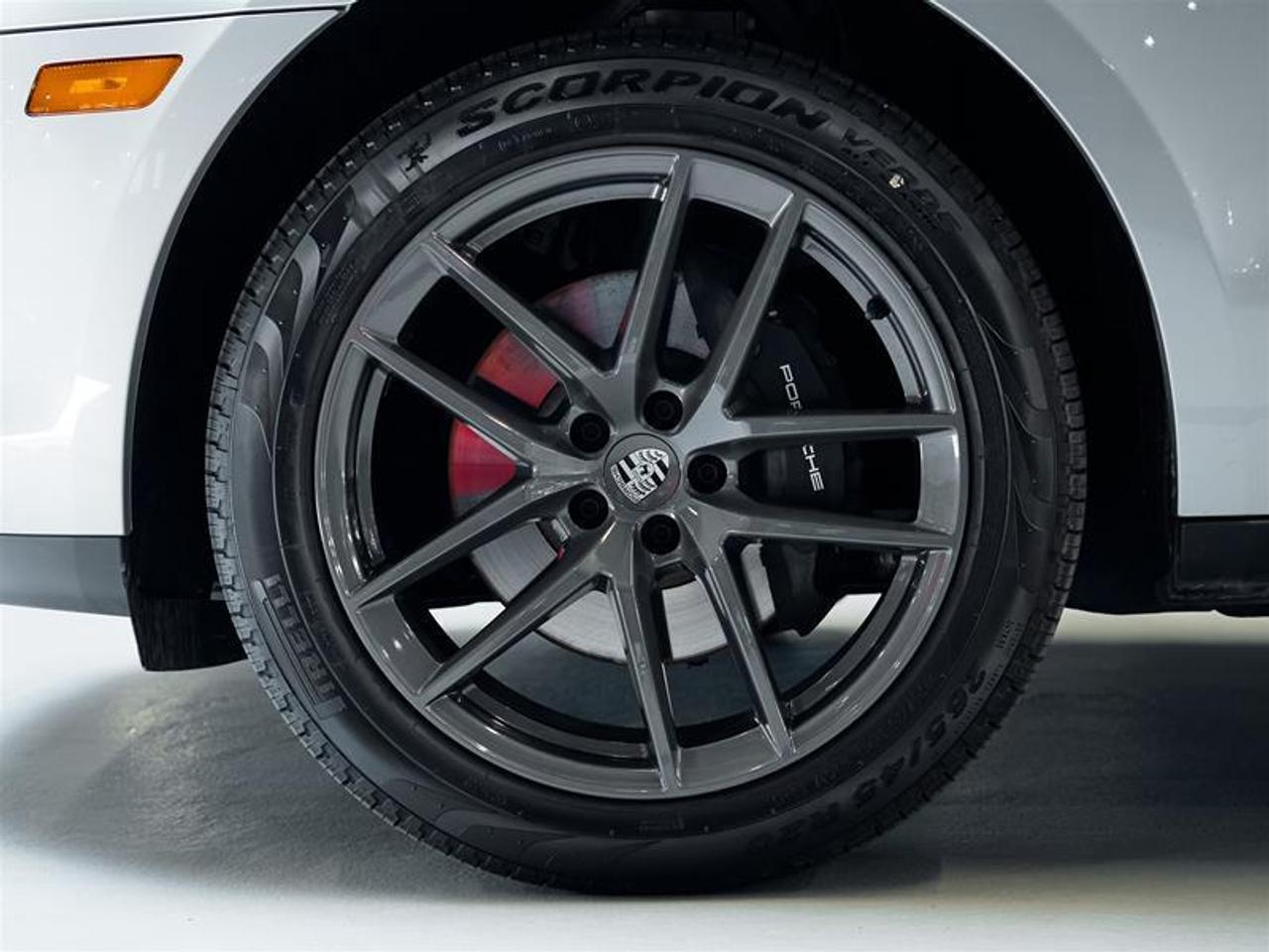 2026 Porsche Macan T AWD Photo