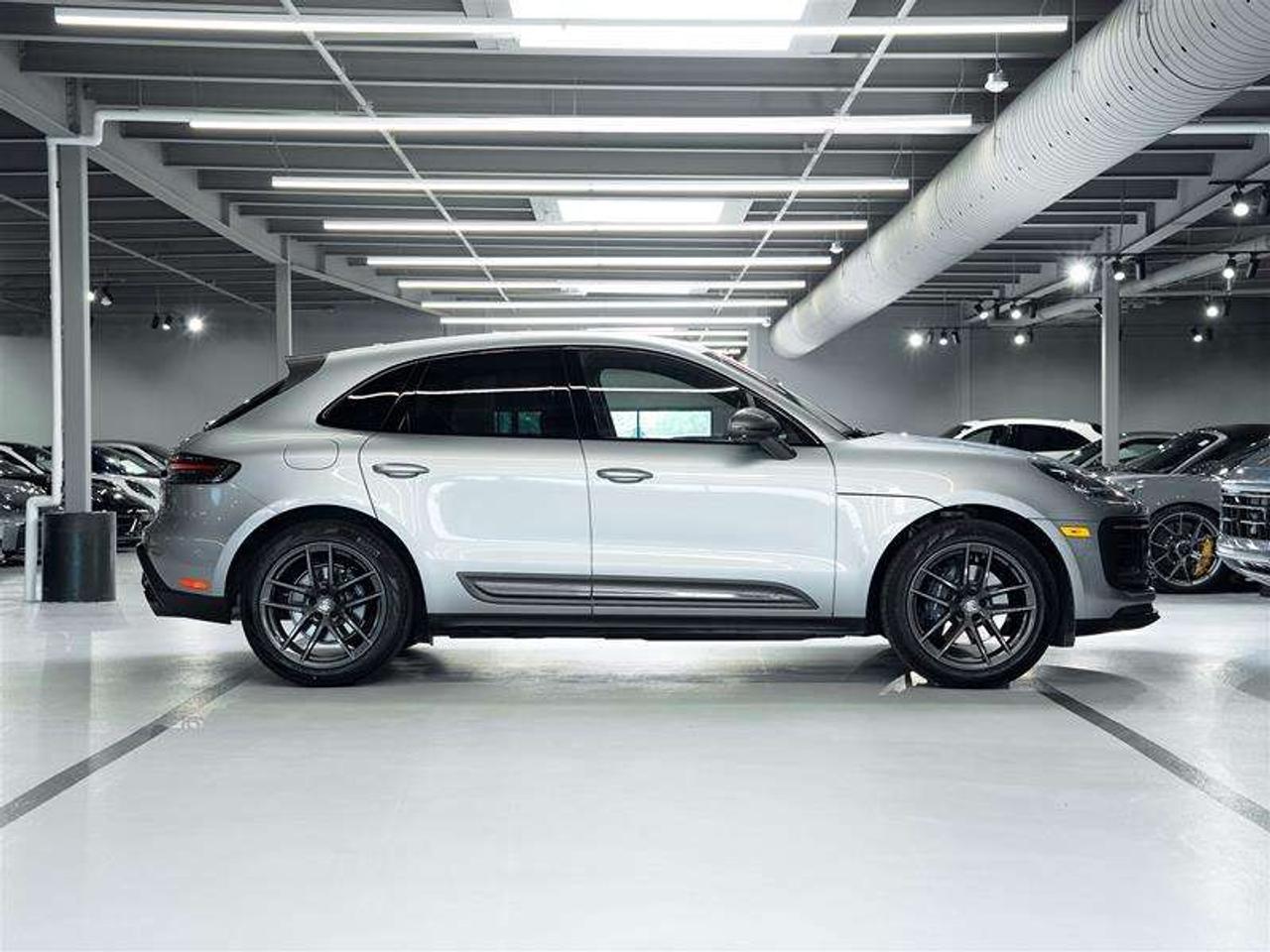 2026 Porsche Macan T AWD Photo