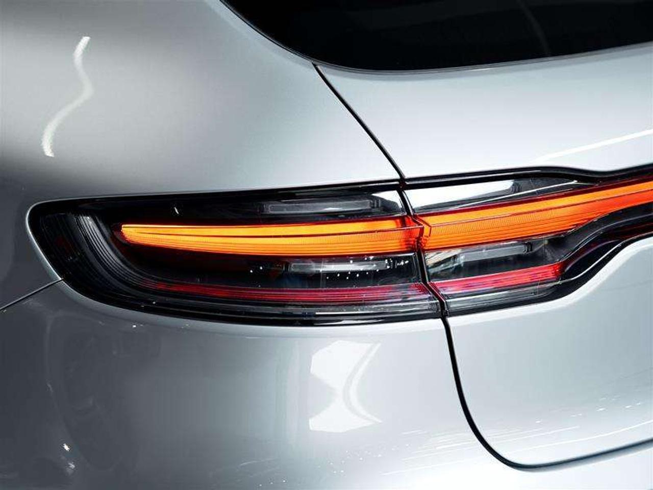 2026 Porsche Macan T AWD Photo