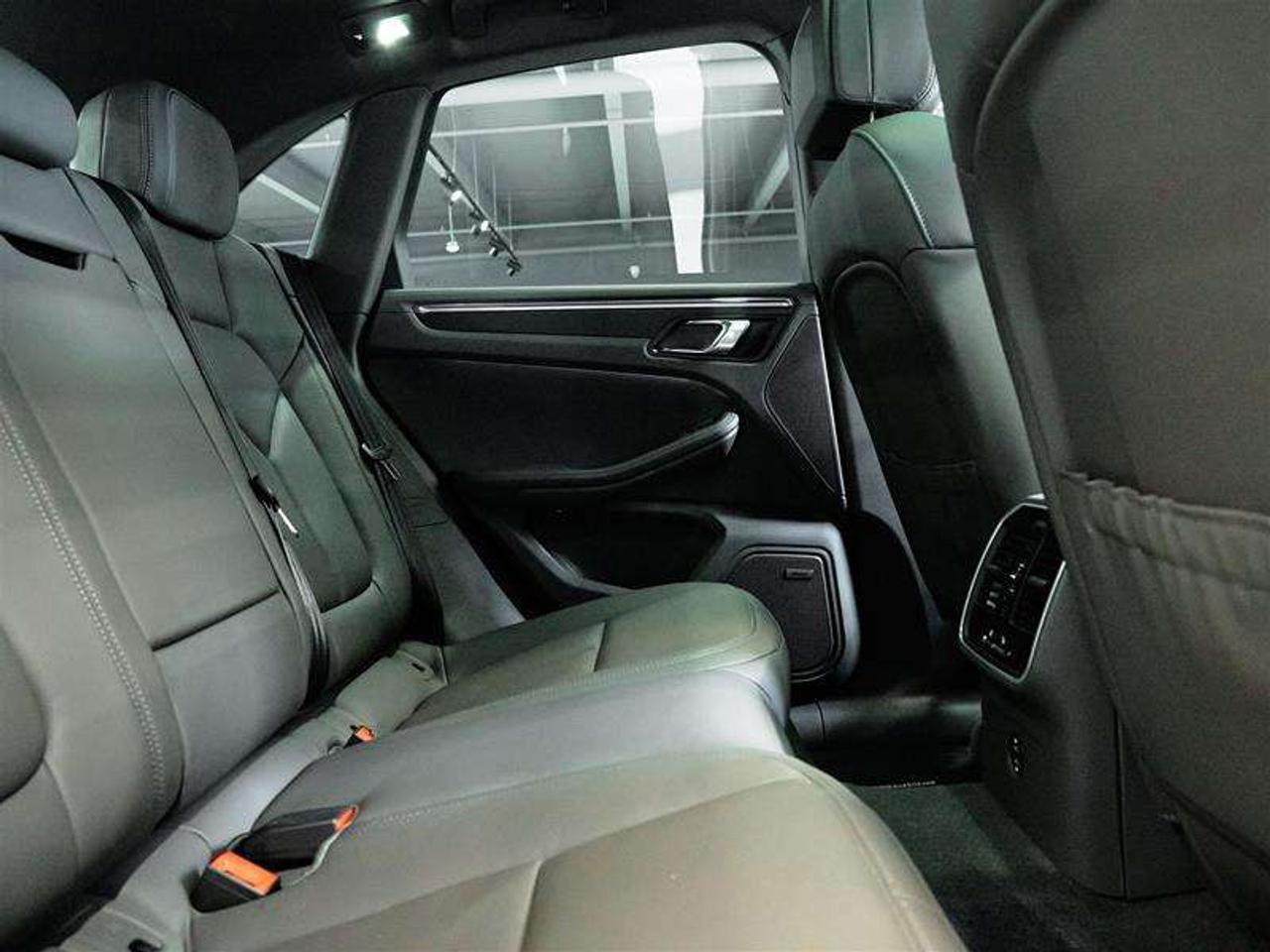 2026 Porsche Macan T AWD Photo
