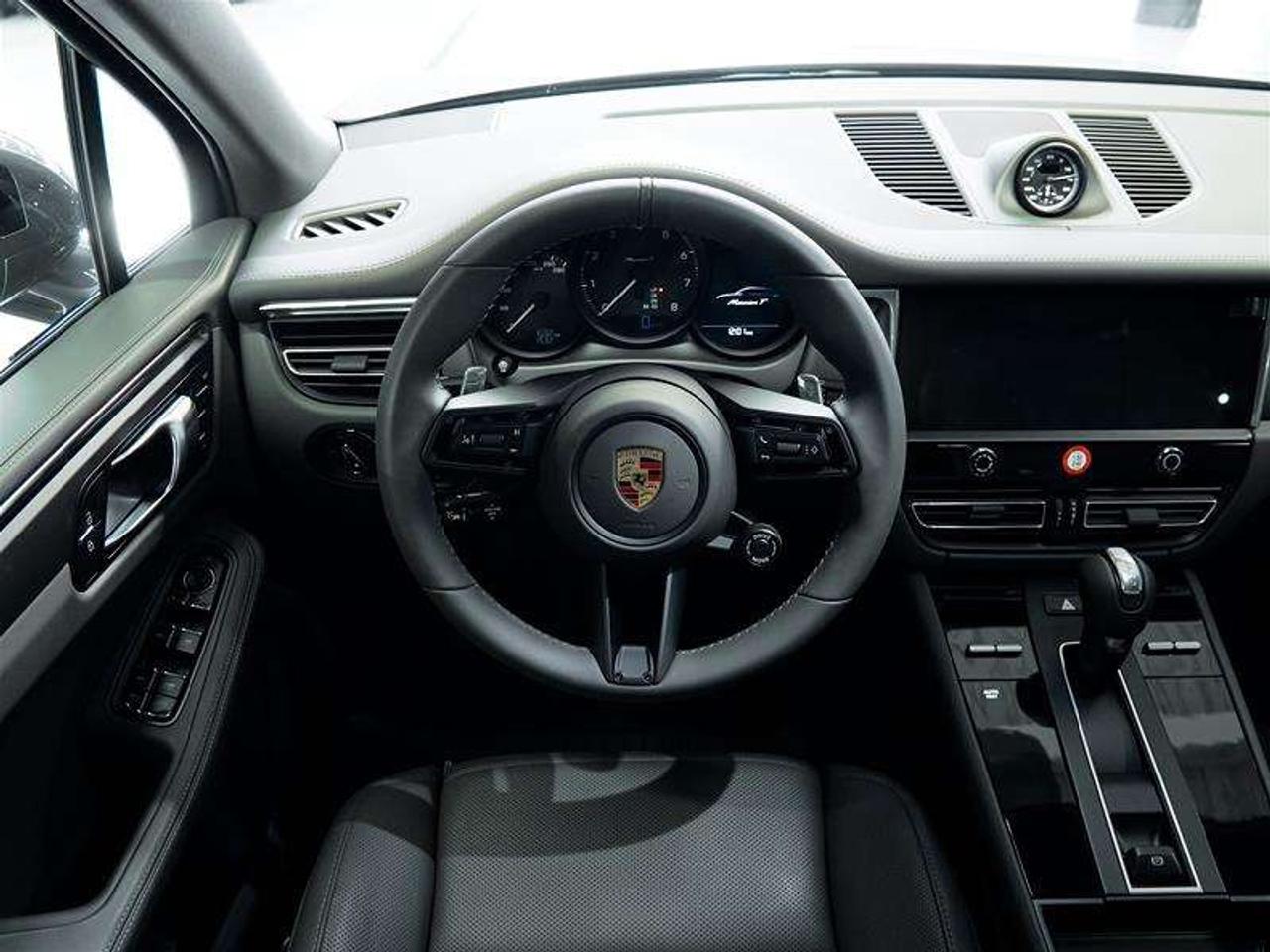 2026 Porsche Macan T AWD Photo