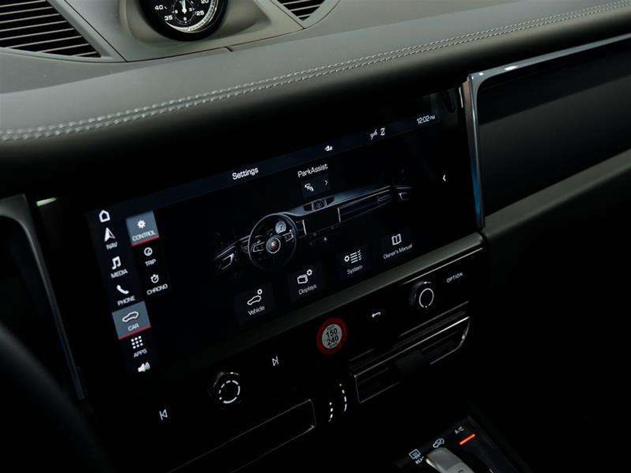2026 Porsche Macan T AWD Photo