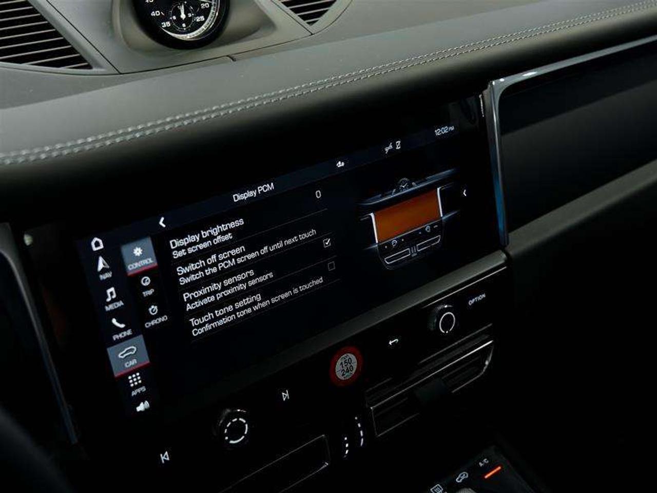 2026 Porsche Macan T AWD Photo