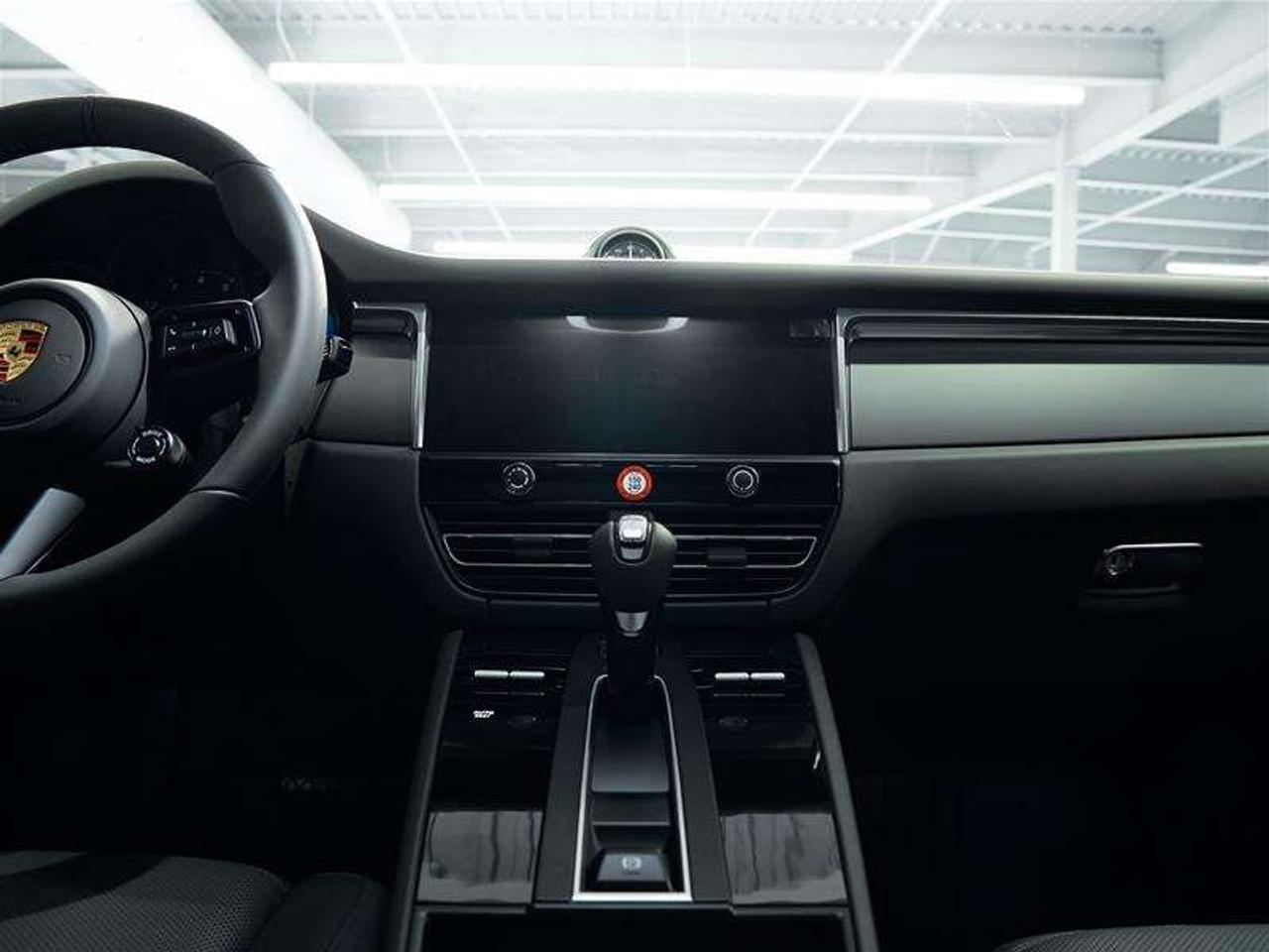 2026 Porsche Macan T AWD Photo