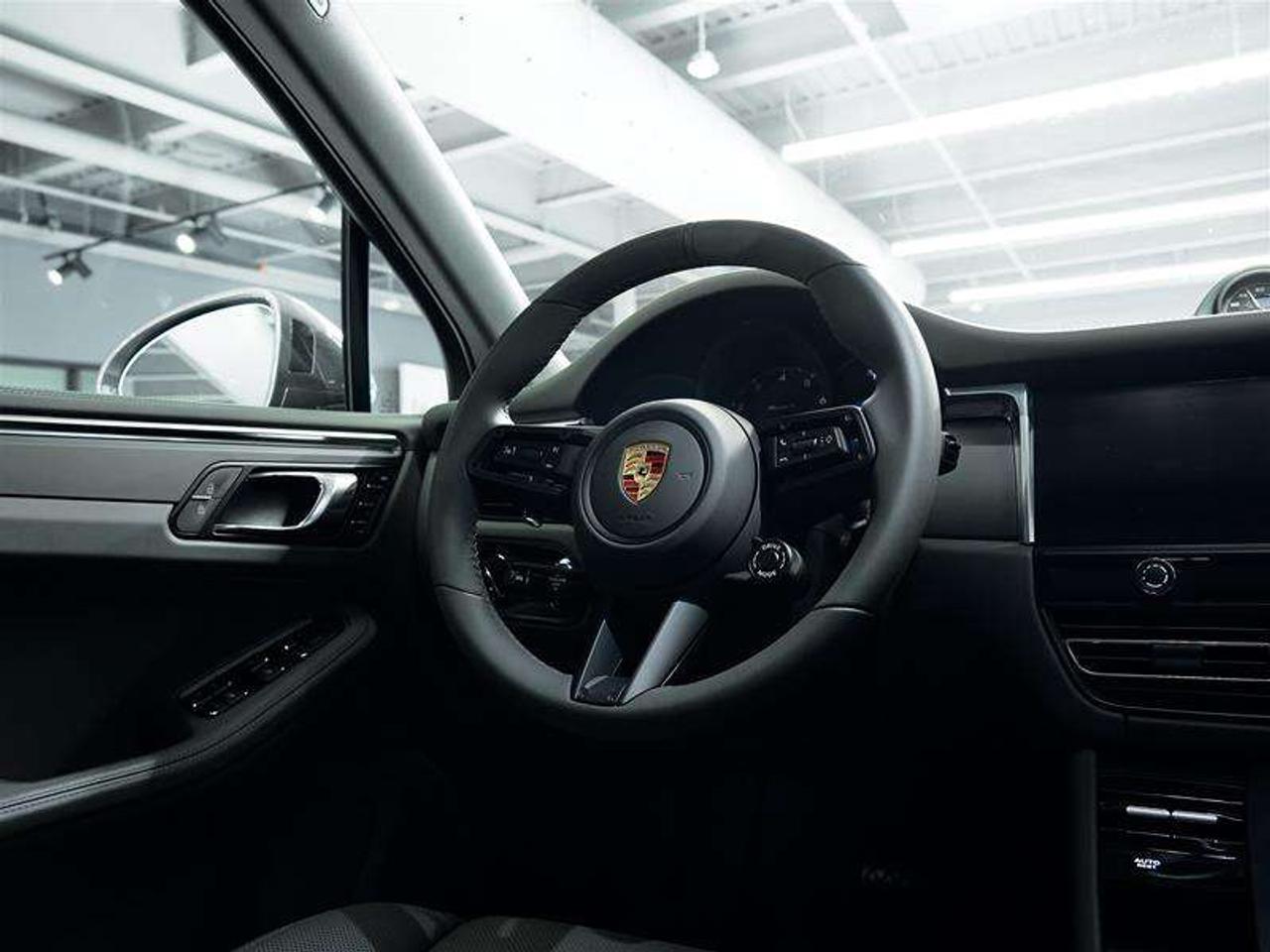2026 Porsche Macan T AWD Photo