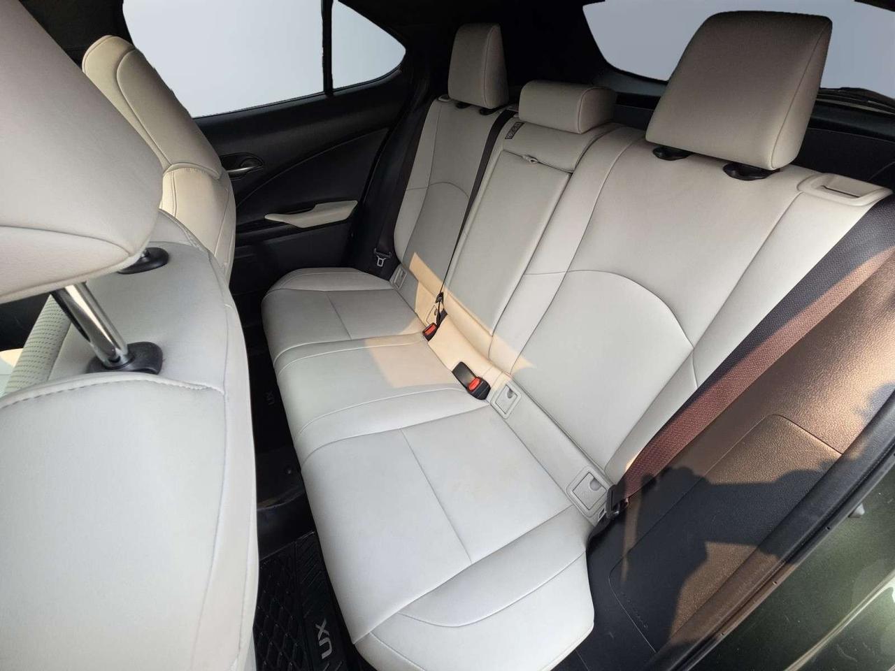 2021 Lexus UX UX 250h * DRIVER ASSIST / CAMERA / ROOF / LED LIGHTS / LOW KM Photo