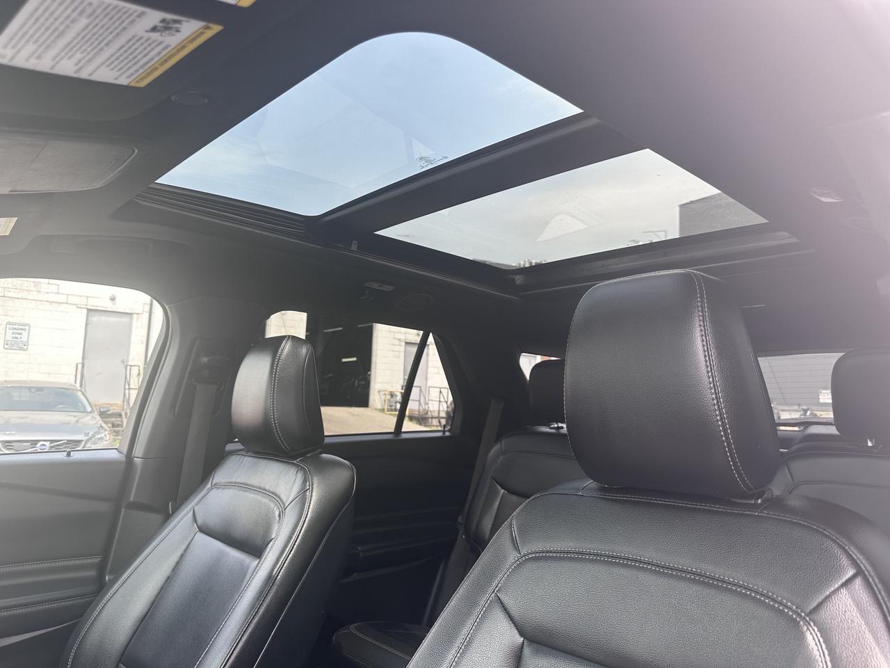 2020 Ford Explorer XLT ~ LEATHER ~ PANO ROOF ~ NAV ~ CERTIFIED Photo