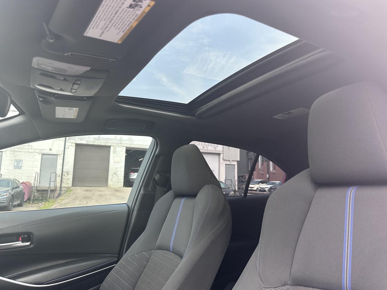 2020 Toyota Corolla SE ~ CarPlay ~ Sunroof ~ CERTIFIED Photo