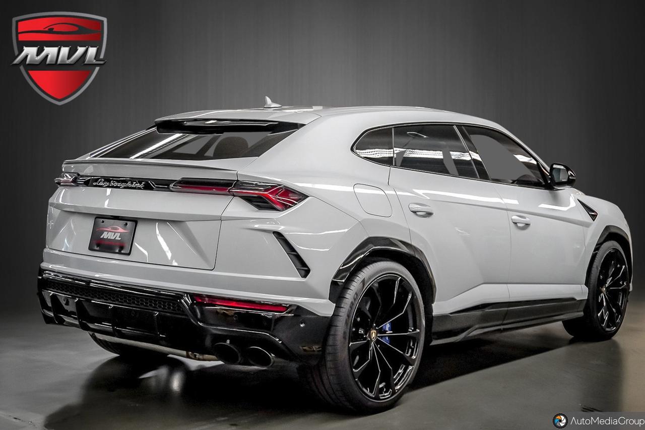 2022 Lamborghini Urus  Photo