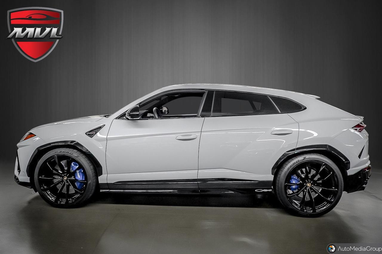 2022 Lamborghini Urus  Photo