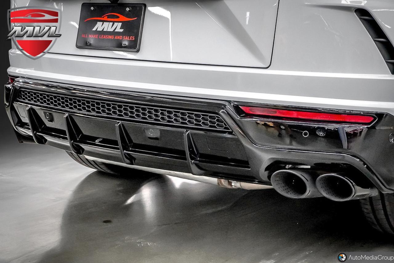 2022 Lamborghini Urus  Photo