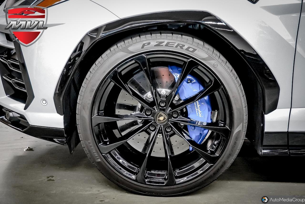 2022 Lamborghini Urus  Photo