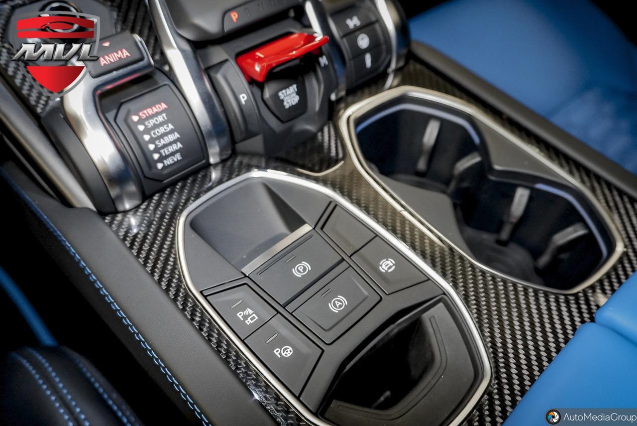2022 Lamborghini Urus  Photo