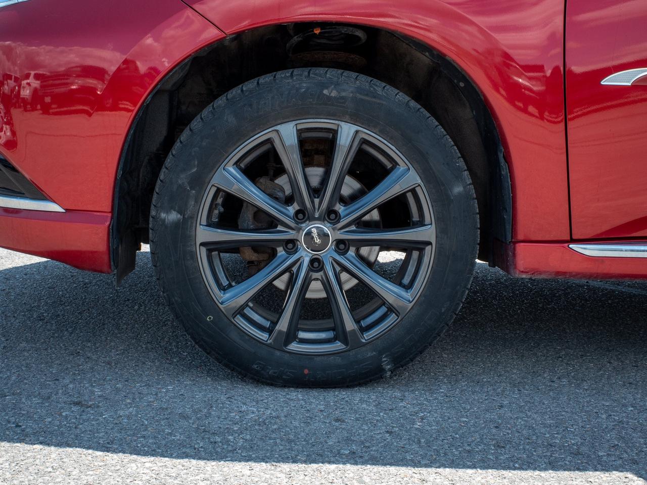 2018 Mitsubishi Outlander PHEV - Rain Sensing Wipers   Blind Spot Monitor Photo