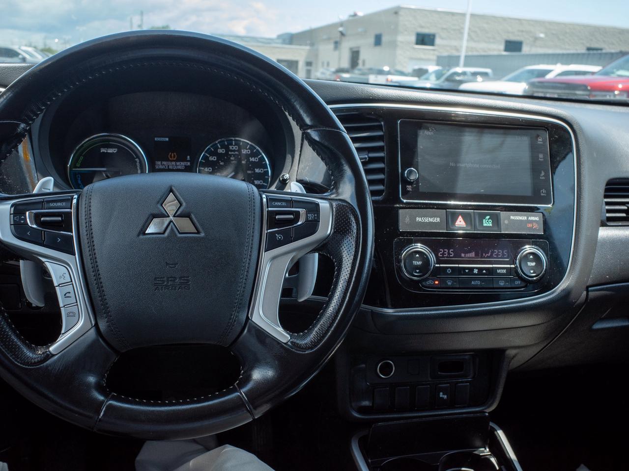 2018 Mitsubishi Outlander PHEV - Rain Sensing Wipers   Blind Spot Monitor Photo