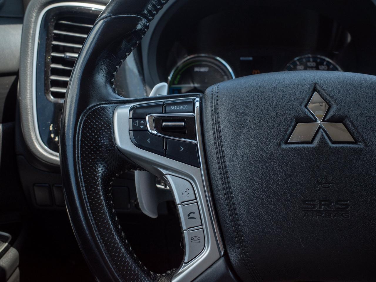 2018 Mitsubishi Outlander PHEV - Rain Sensing Wipers   Blind Spot Monitor Photo